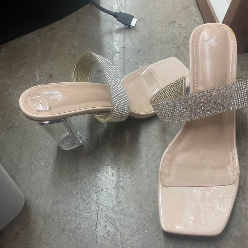 High heels 👠